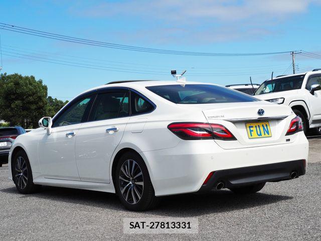 Toyota CROWN SEDAN 2020-09 8335361-5