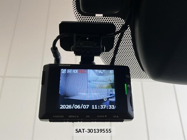 Toyota CROWN SEDAN 2021-04 8335358-13