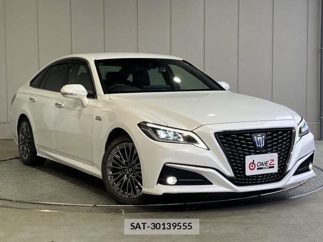 Toyota CROWN SEDAN 2021-04 8335358-23