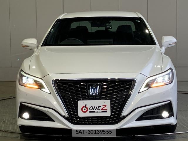 Toyota CROWN SEDAN 2021-04 8335358-24