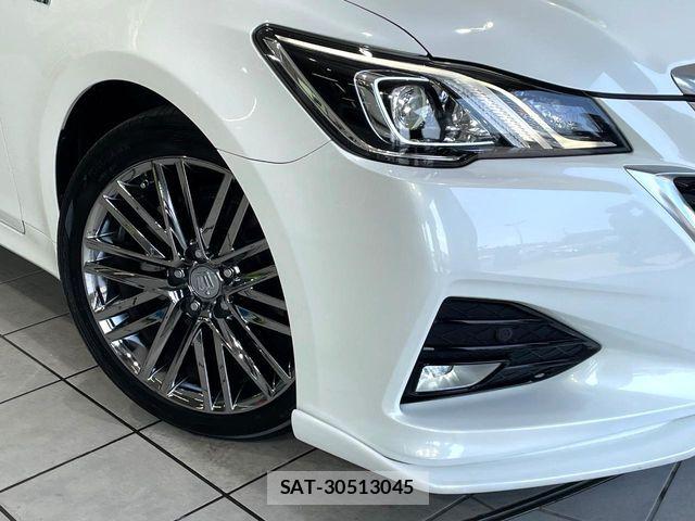 Toyota CROWN SEDAN 2017-04 8335370-11