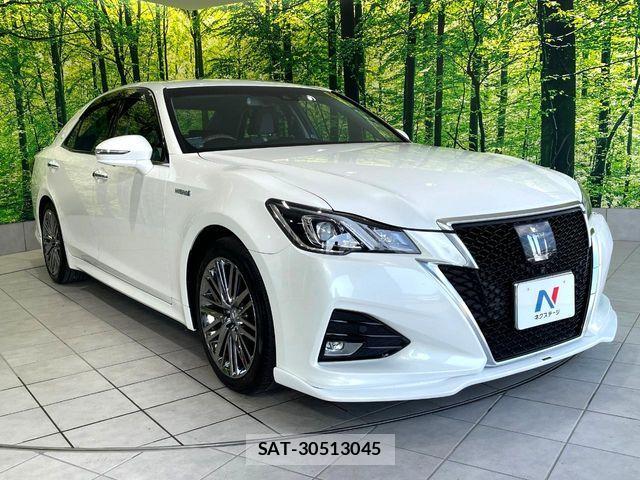 Toyota CROWN SEDAN 2017-04 8335370-15