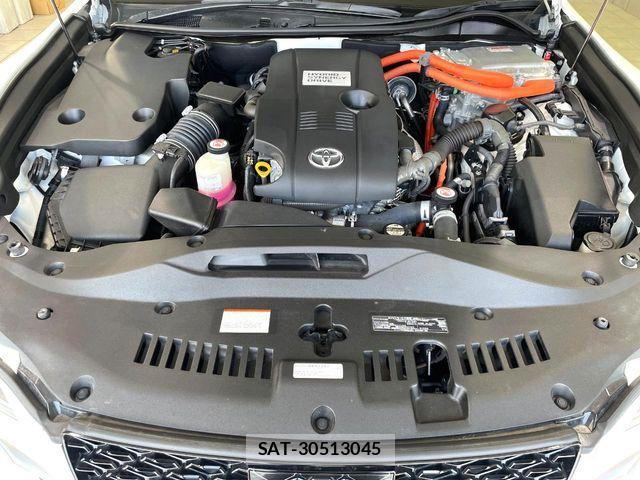 Toyota CROWN SEDAN 2017-04 8335370-17