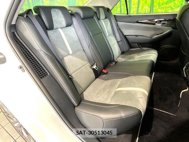 Toyota CROWN SEDAN 2017-04 8335370-8