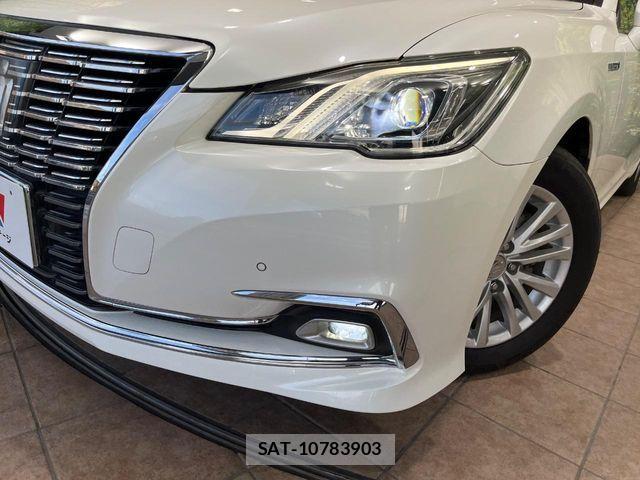 Toyota CROWN SEDAN 2017-03 8335389-12