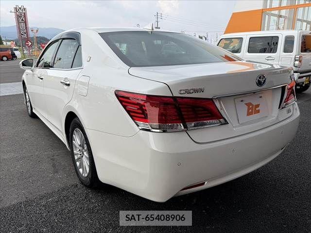 Toyota CROWN SEDAN 2015-11 8335385-14