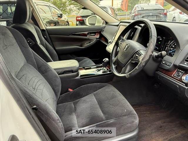Toyota CROWN SEDAN 2015-11 8335385-15