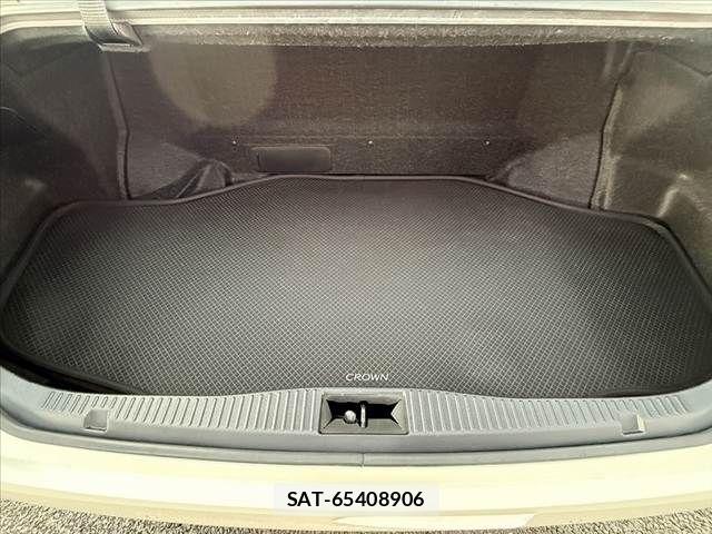 Toyota CROWN SEDAN 2015-11 8335385-19