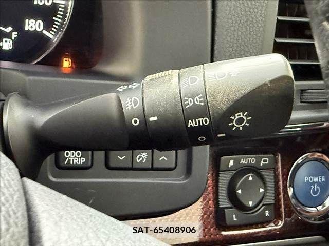 Toyota CROWN SEDAN 2015-11 8335385-26