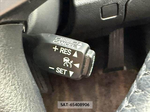 Toyota CROWN SEDAN 2015-11 8335385-3