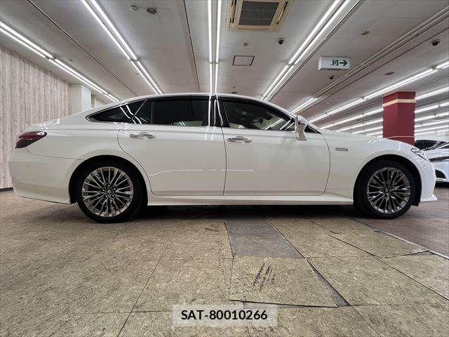 Toyota CROWN SEDAN 2018-07 8335376-15