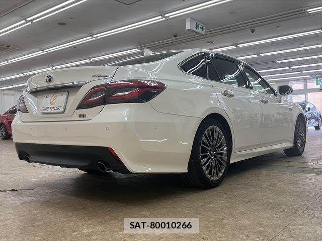 Toyota CROWN SEDAN 2018-07 8335376-17