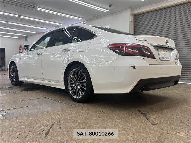 Toyota CROWN SEDAN 2018-07 8335376-18