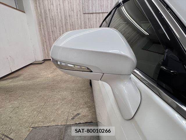 Toyota CROWN SEDAN 2018-07 8335376-25