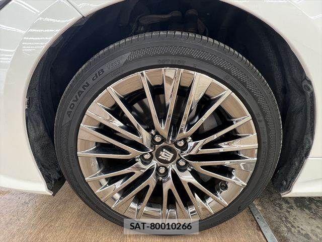 Toyota CROWN SEDAN 2018-07 8335376-28