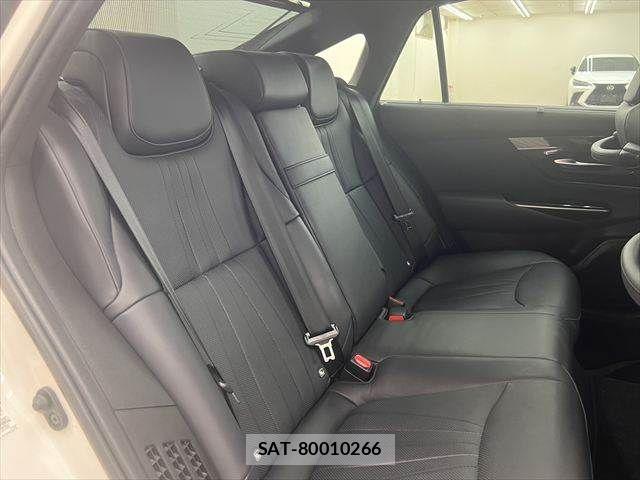 Toyota CROWN SEDAN 2018-07 8335376-7