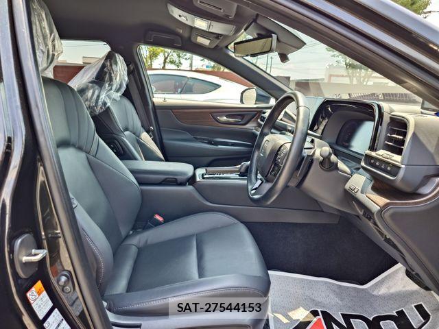 Toyota CROWN SEDAN 2024-09 8335355-9