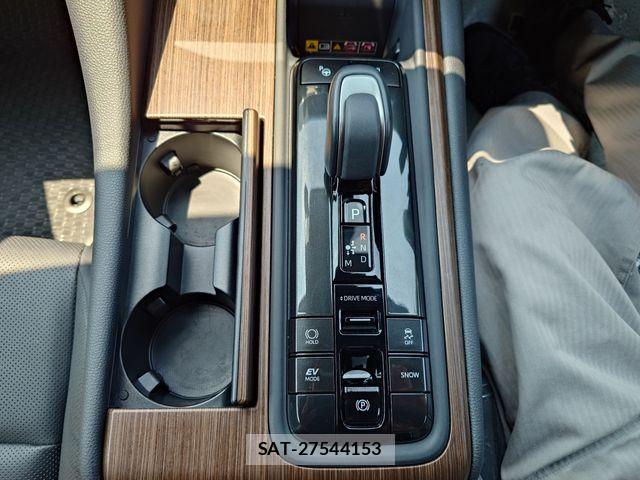 Toyota CROWN SEDAN 2024-09 8335355-18