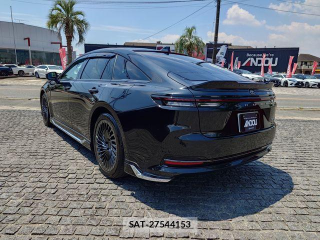 Toyota CROWN SEDAN 2024-09 8335355-2