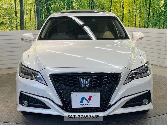 Toyota CROWN SEDAN 2019-04 8354233-13