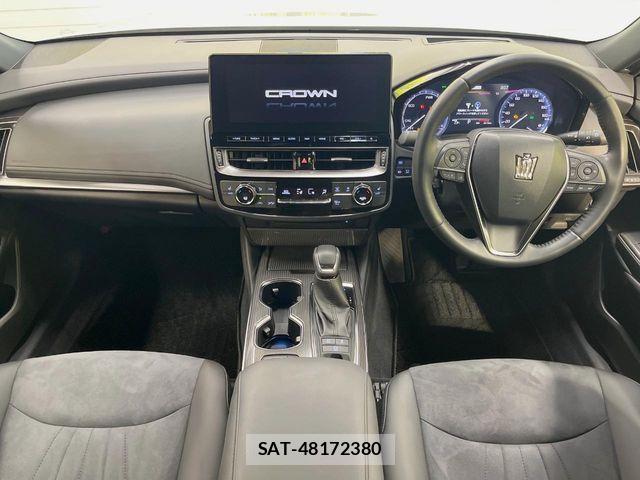Toyota CROWN SEDAN 2022-02 8354228-1