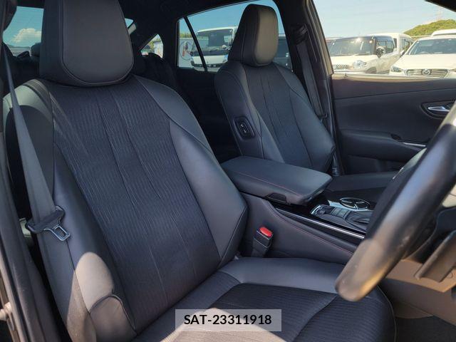 Toyota CROWN SEDAN 2020-02 8354231-11