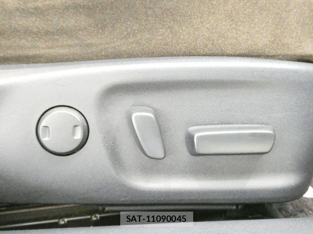 Toyota CROWN SEDAN 2013-05 8354238-11