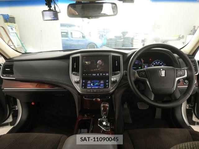 Toyota CROWN SEDAN 2013-05 8354238-2