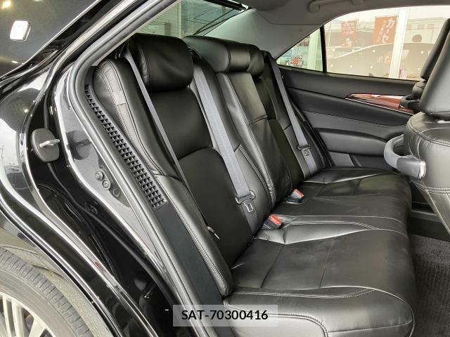 Toyota CROWN SEDAN 2015-06 8354239-18