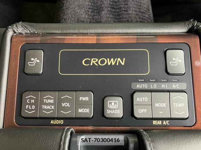 Toyota CROWN SEDAN 2015-06 8354239-19