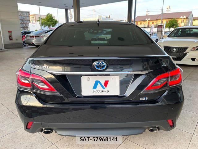 Toyota CROWN SEDAN 2022-05 8354232-14