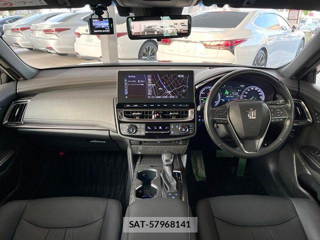 Toyota CROWN SEDAN 2022-05 8354232-1