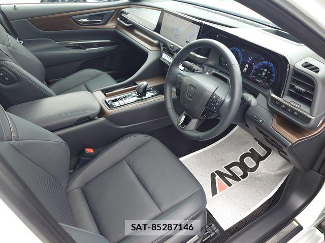 Toyota CROWN SEDAN 2024-11 8354218-10