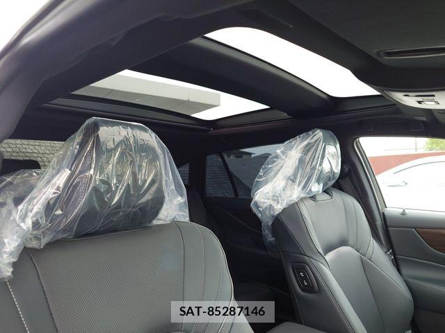 Toyota CROWN SEDAN 2024-11 8354218-12