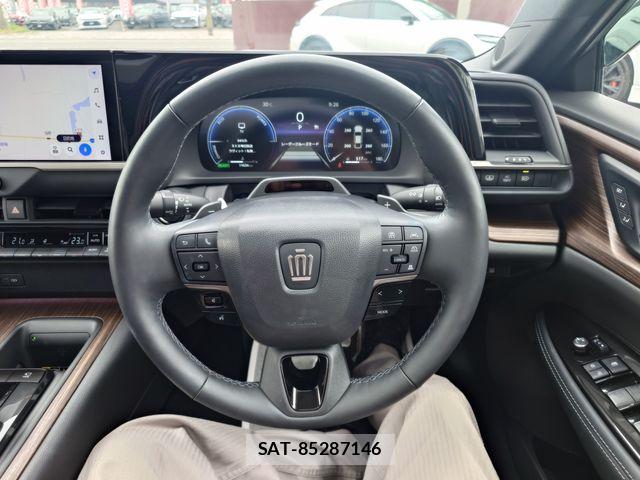 Toyota CROWN SEDAN 2024-11 8354218-13