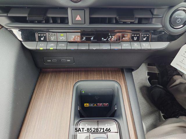 Toyota CROWN SEDAN 2024-11 8354218-18
