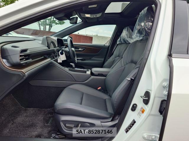 Toyota CROWN SEDAN 2024-11 8354218-23