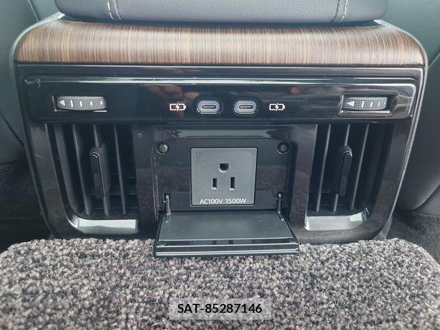 Toyota CROWN SEDAN 2024-11 8354218-24
