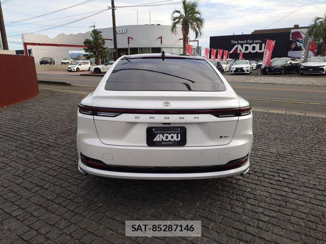 Toyota CROWN SEDAN 2024-11 8354218-6