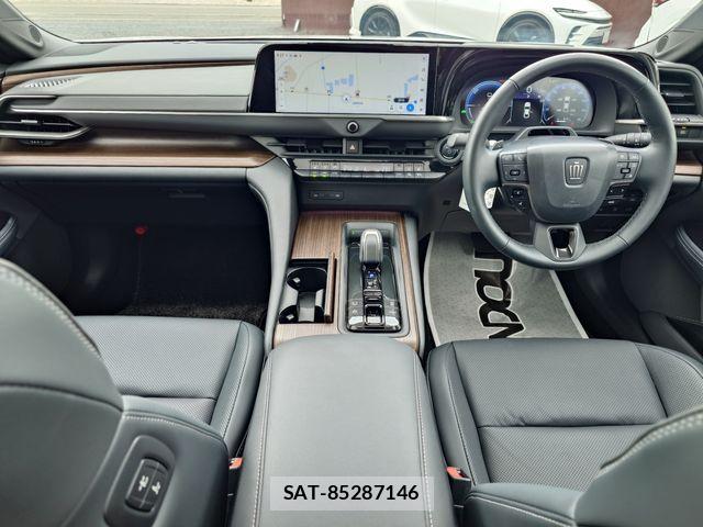 Toyota CROWN SEDAN 2024-11 8354218-8