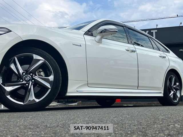 Toyota CROWN SEDAN 2018-07 8354234-12