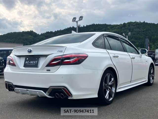 Toyota CROWN SEDAN 2018-07 8354234-18