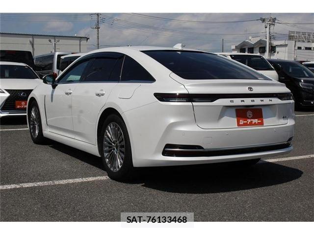 Toyota CROWN SEDAN 2025-01 8365288-11