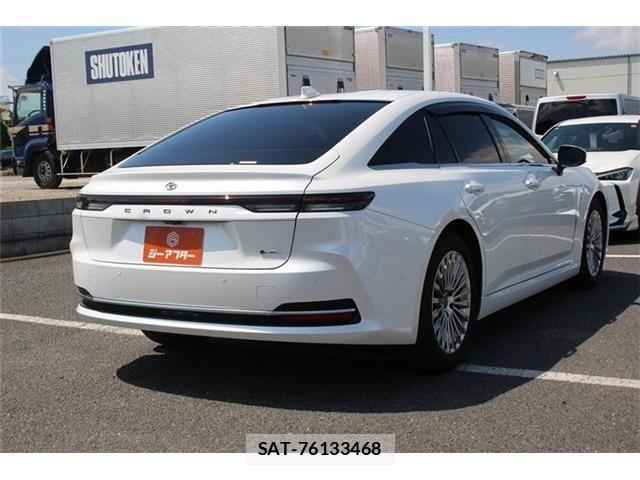 Toyota CROWN SEDAN 2025-01 8365288-13