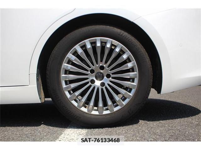Toyota CROWN SEDAN 2025-01 8365288-17