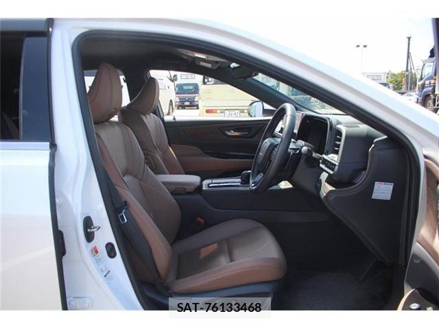 Toyota CROWN SEDAN 2025-01 8365288-21