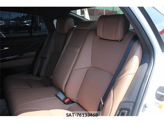 Toyota CROWN SEDAN 2025-01 8365288-23