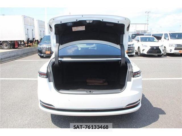 Toyota CROWN SEDAN 2025-01 8365288-29