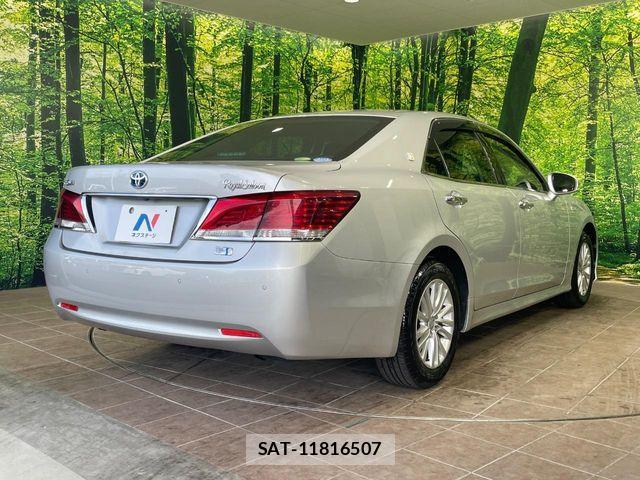 Toyota CROWN SEDAN 2016-01 8365313-16