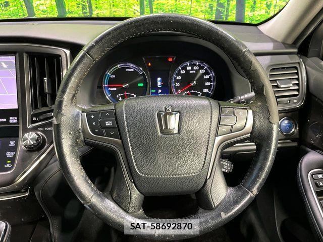 Toyota CROWN SEDAN 2014-11 8365318-12